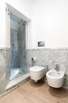 Brera Apartments In San Babila Milano