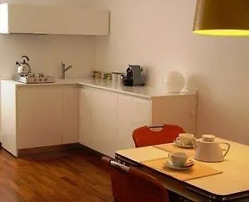 Brera Apartments In San Babila Milano