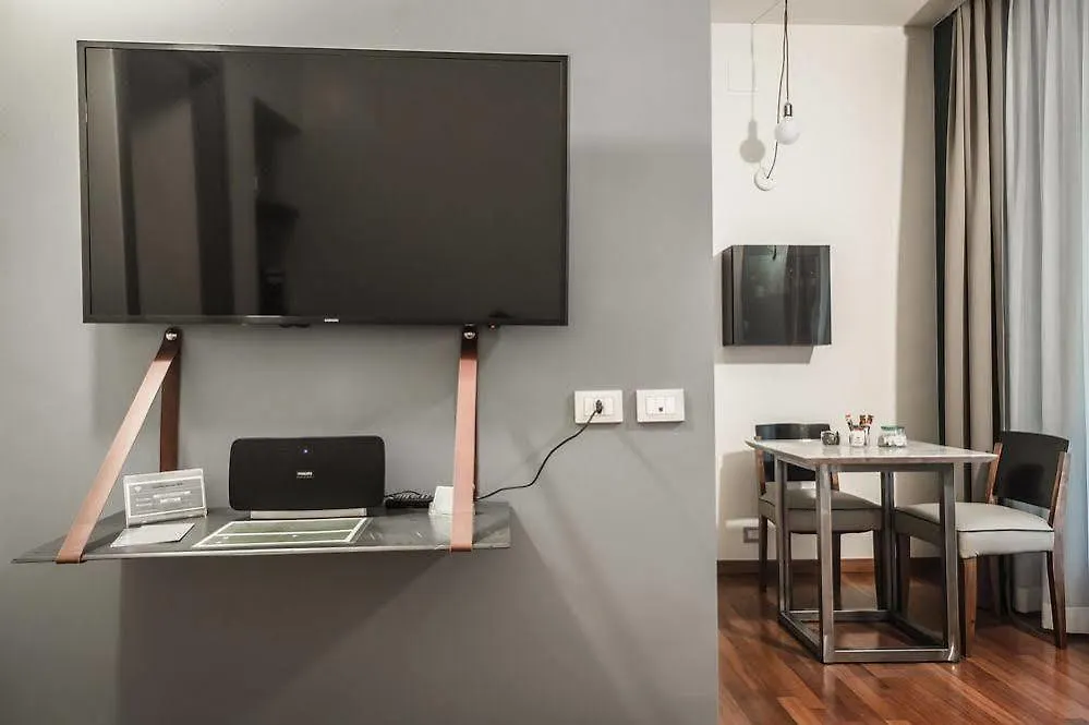 Brera Apartments In San Babila Milano 0*,  Italien
