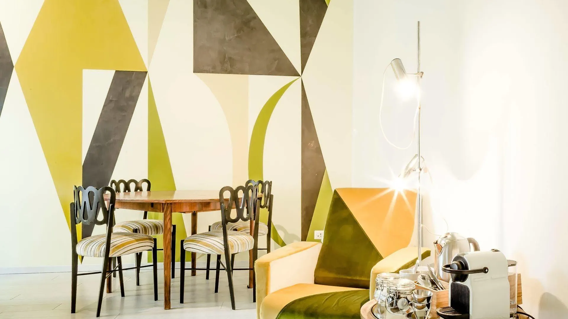 Brera Apartments In San Babila Milano