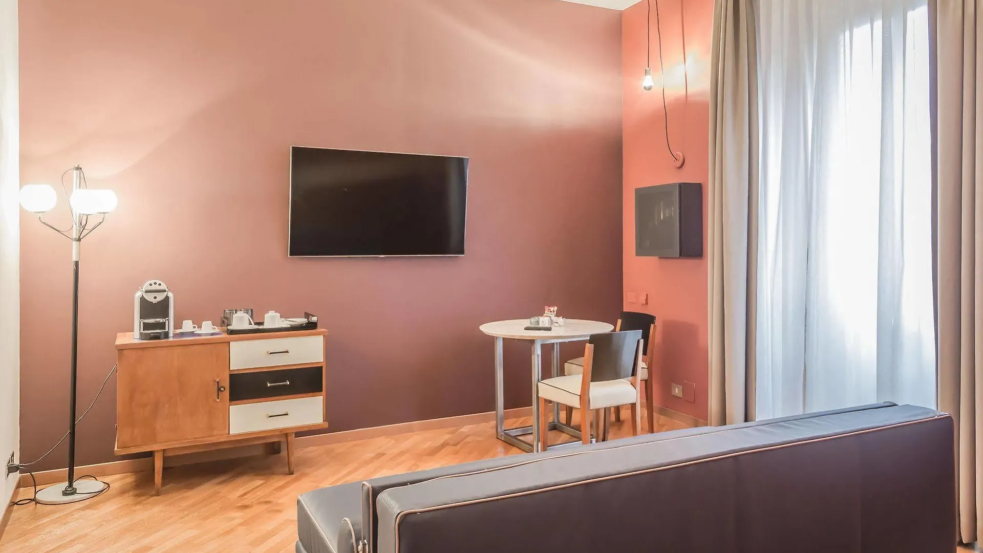 Brera Apartments In San Babila Milano