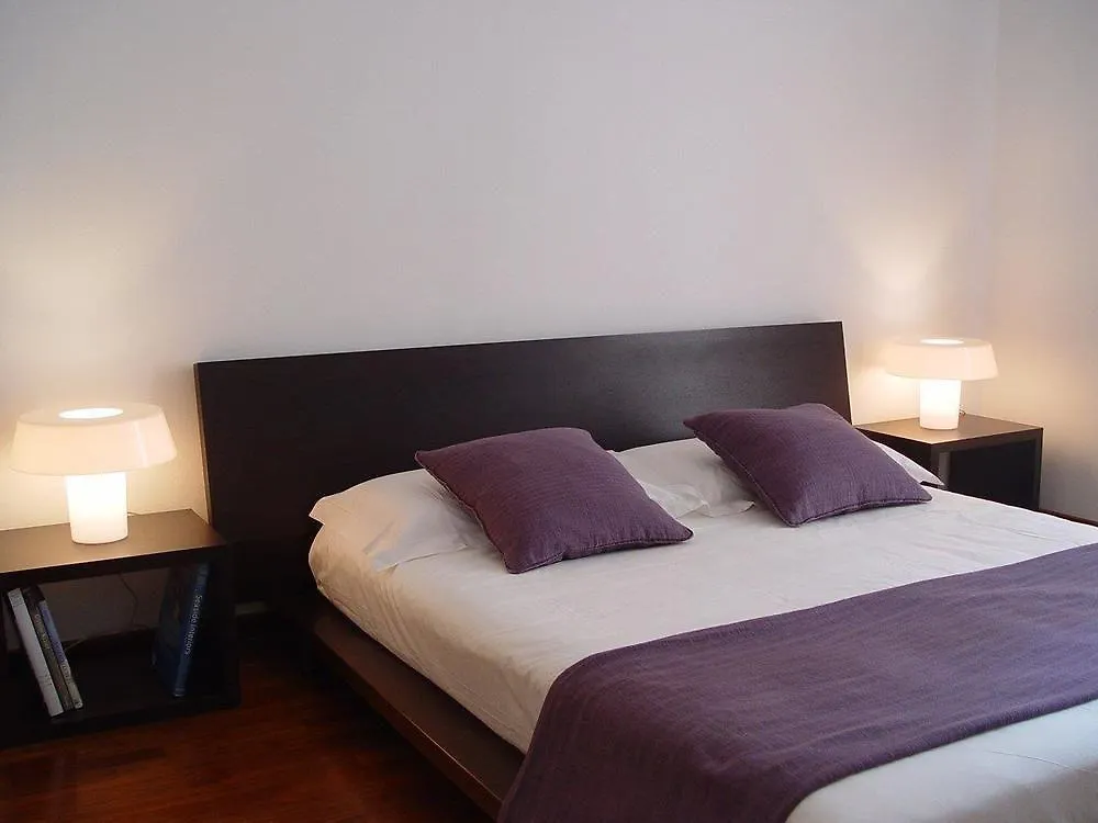 Brera Apartments In San Babila ミラノ